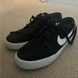 Men’s Nike Casual Shoes